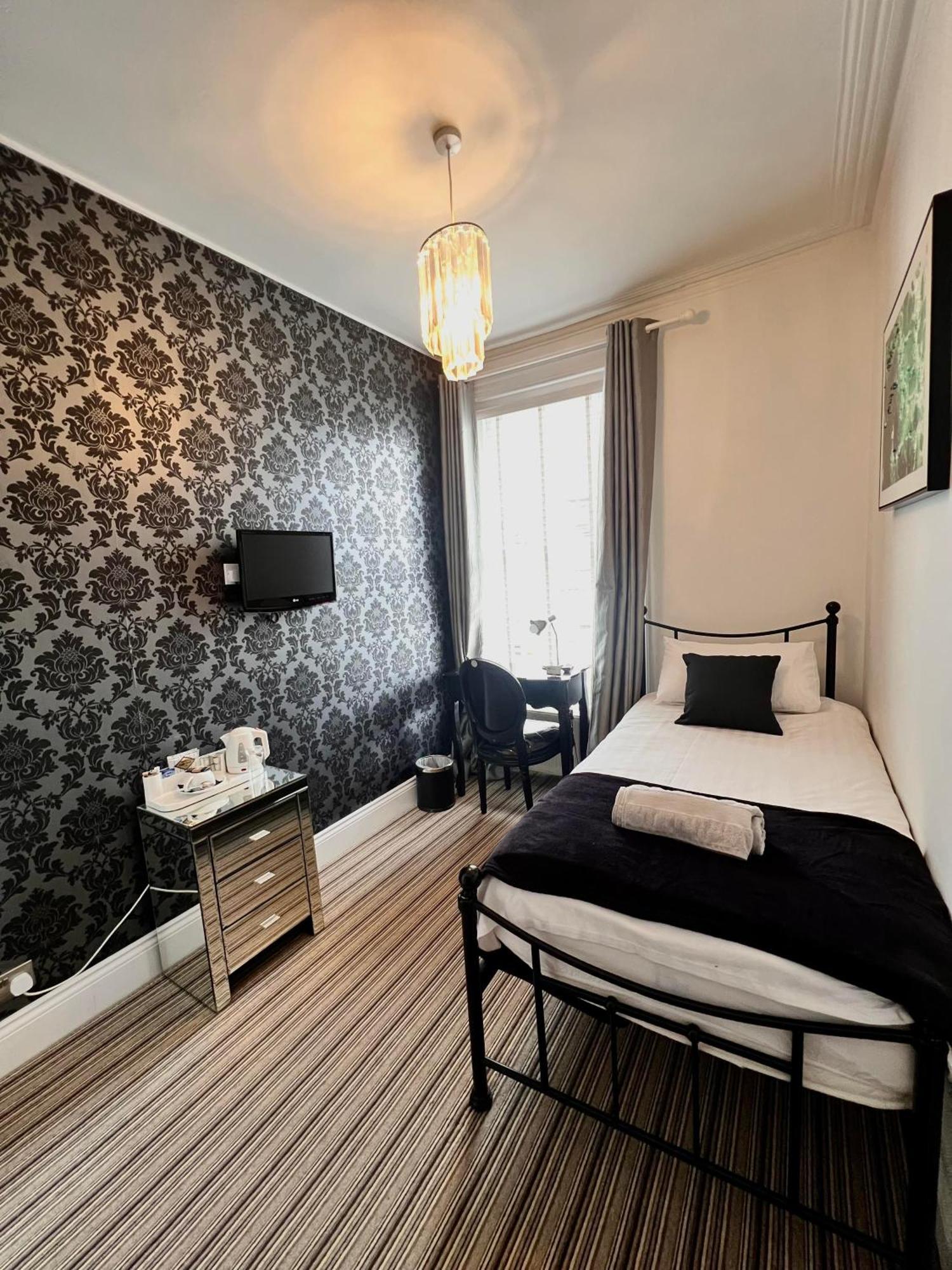 Bamboo Guesthouse Борнмут Екстер'єр фото